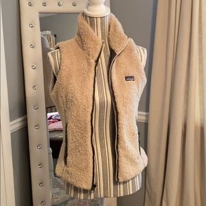Patagonia XS Los Gatos Vest in Khaki